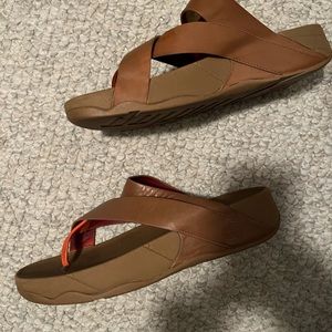FITFLOP multi leather strapped sandal. UEC Size 8(but fits like a 9).